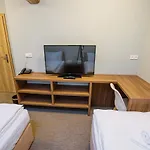 Na šustně