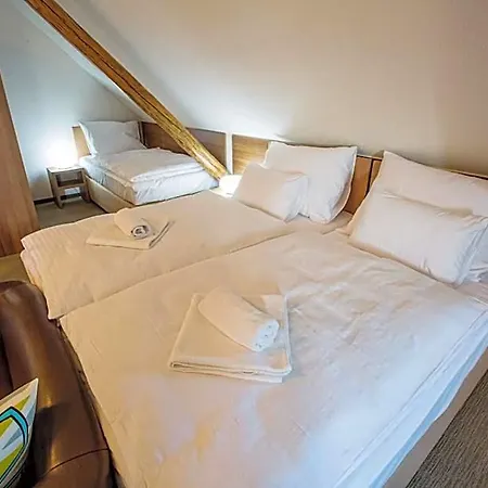 Na šustně Hotel 3*