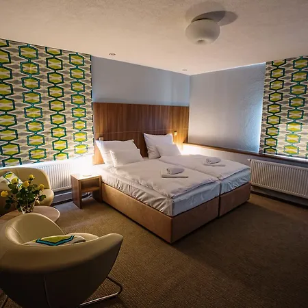 Hotel Na šustně 3*